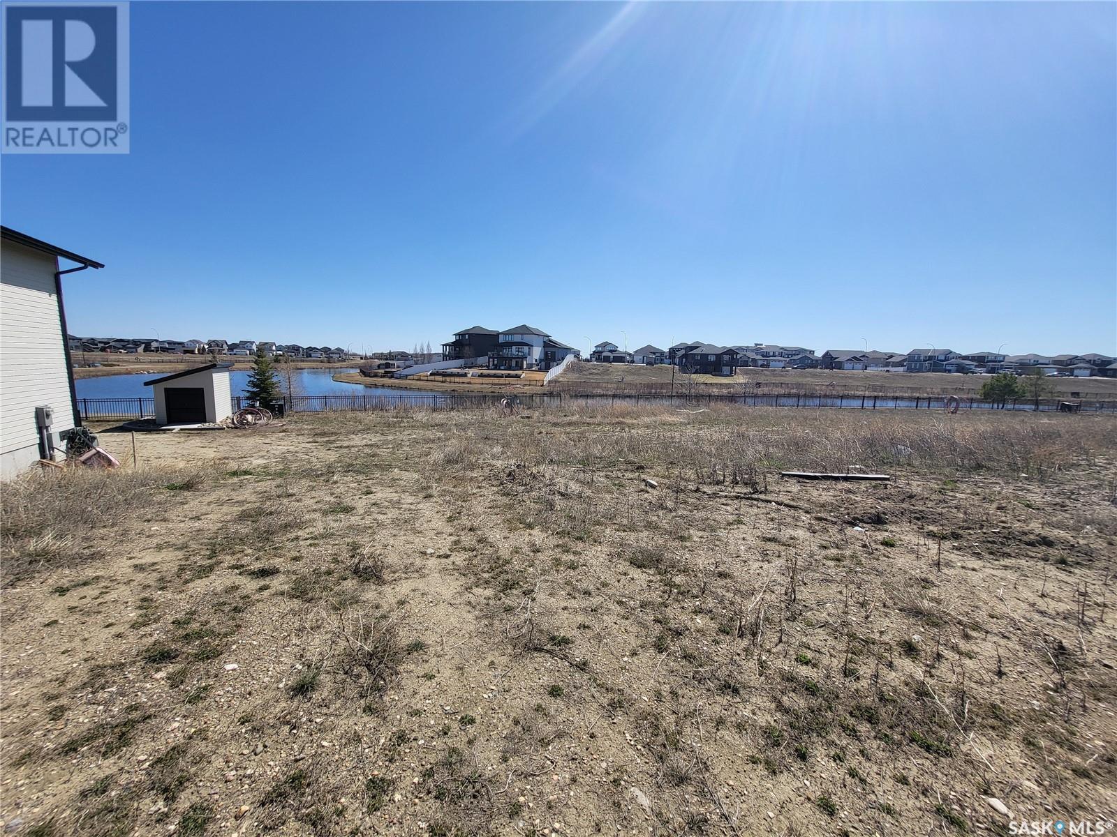 Photo 11 of 1048 3rd Street N, Martensville SK