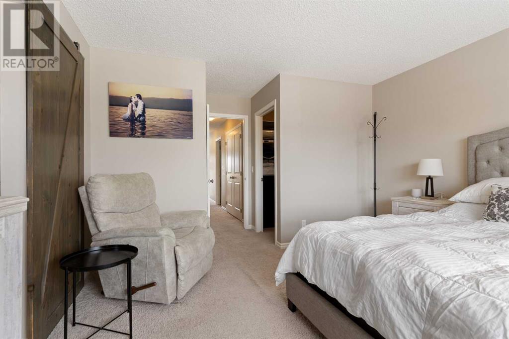 326 River Heights Crescent, Cochrane