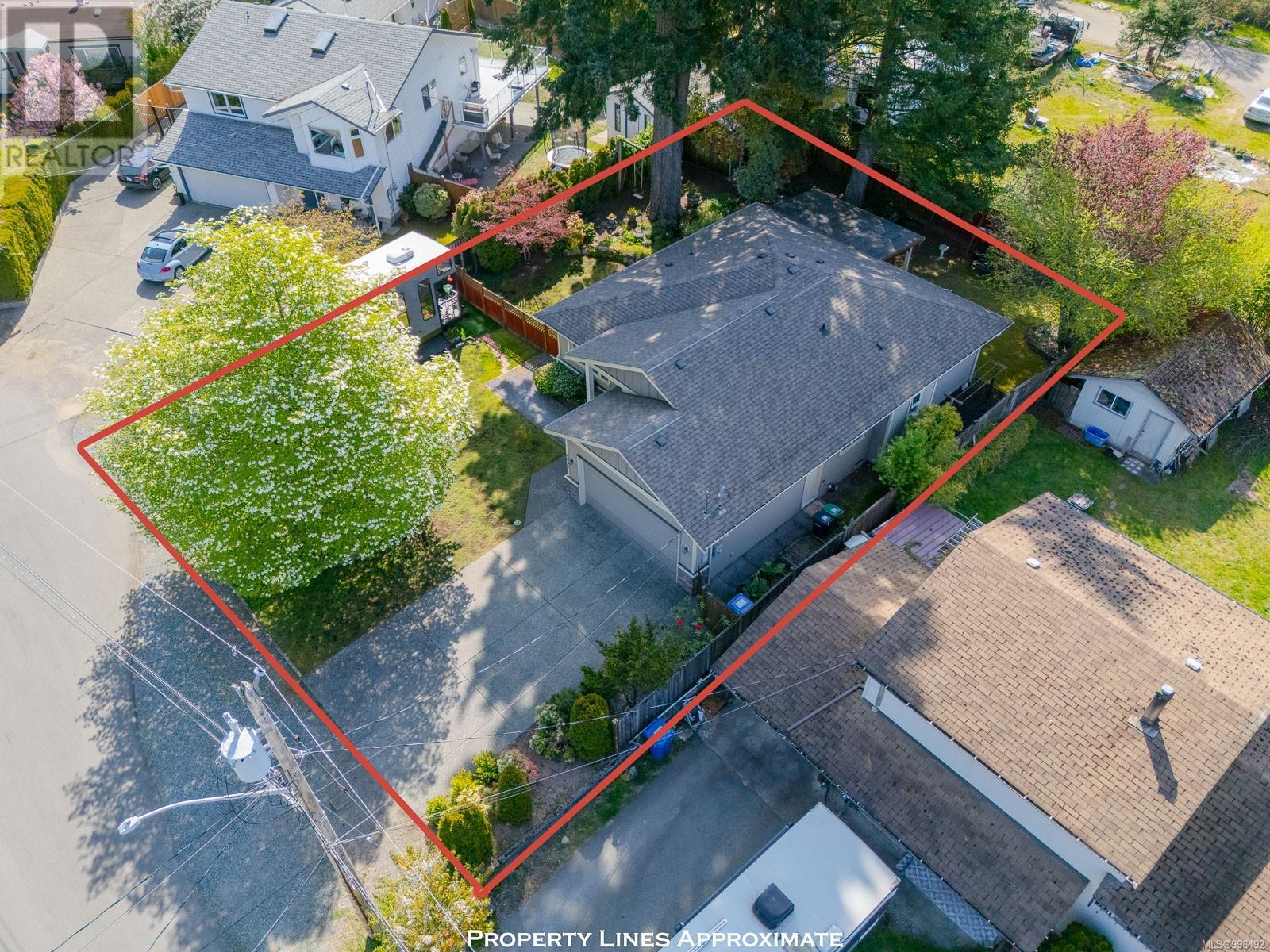 6049 Pine Park Pl, Nanaimo