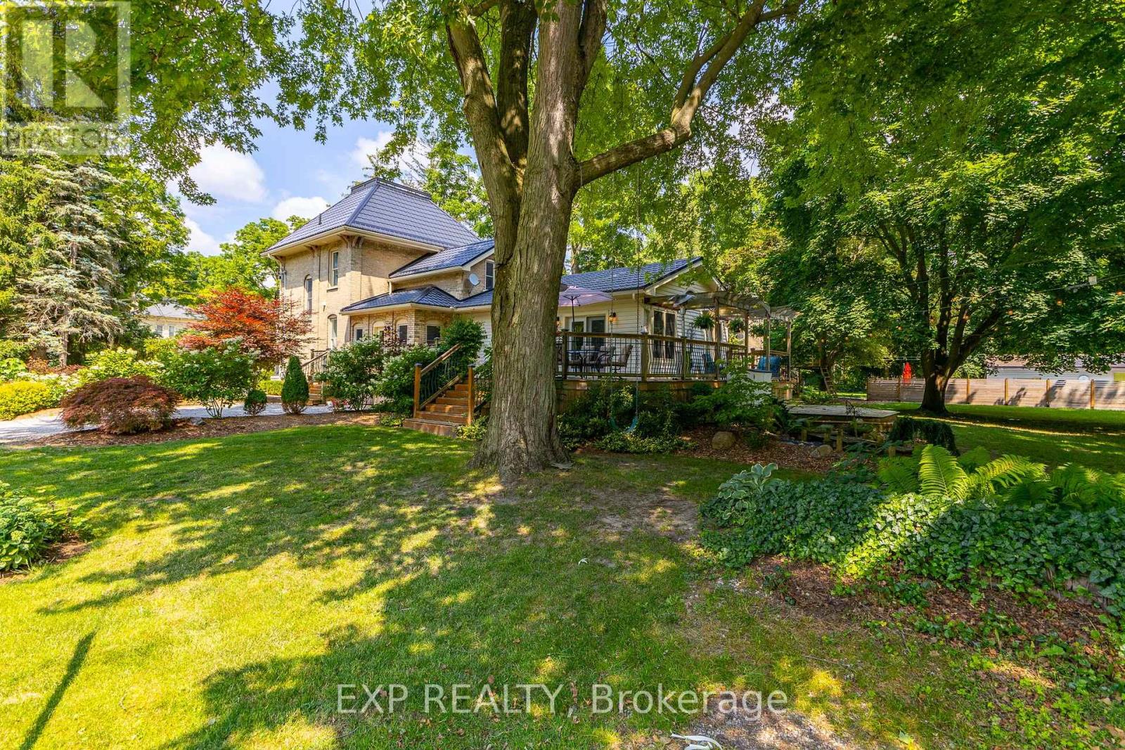 Single Family House for Sale in  HASTINGS STREET North Middlesex (Parkhill) 