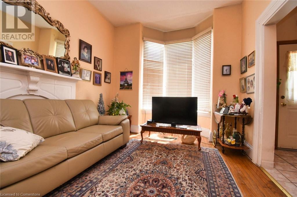 Photo 6 of 241 Robert Street, Hamilton ON