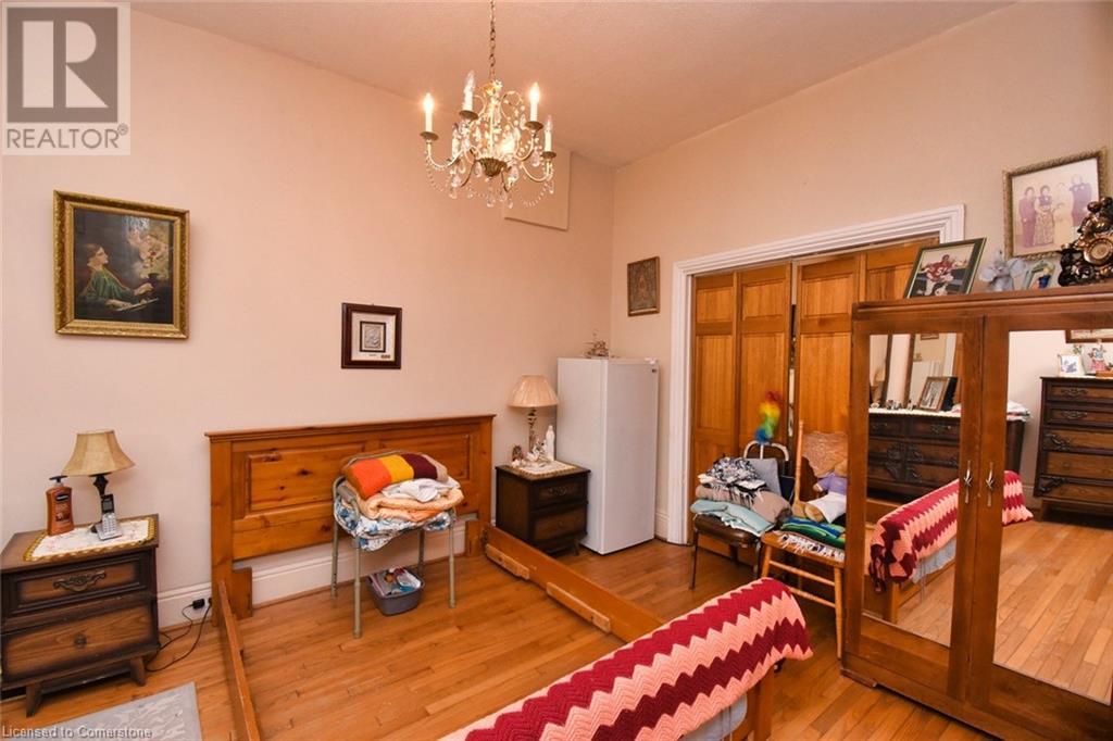 Photo 8 of 241 Robert Street, Hamilton ON