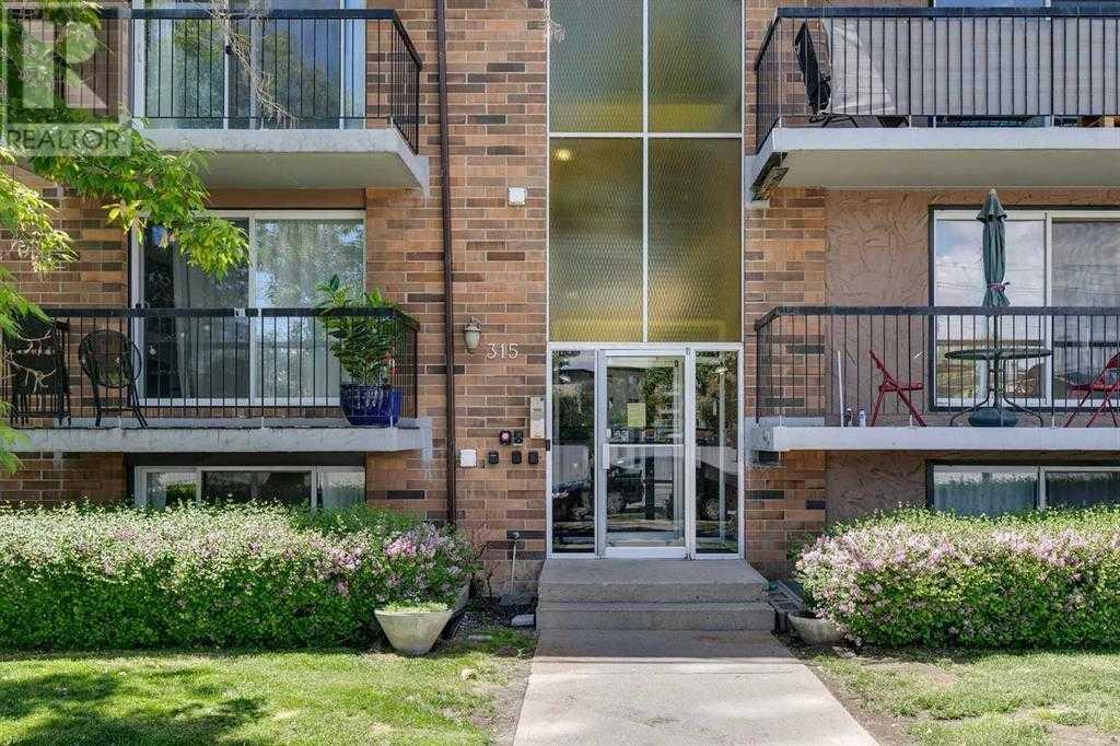 Single Family House for Sale in   A Street NW Sunnyside Calgary 