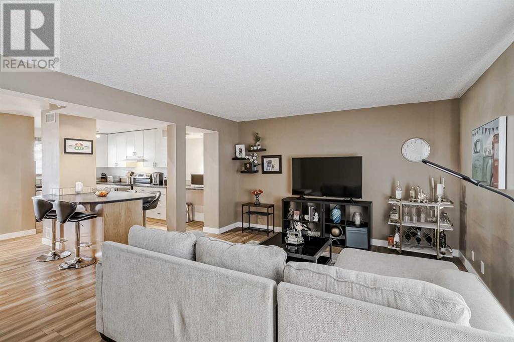 Single Family House for Sale in    Avenue SW Glamorgan Calgary 