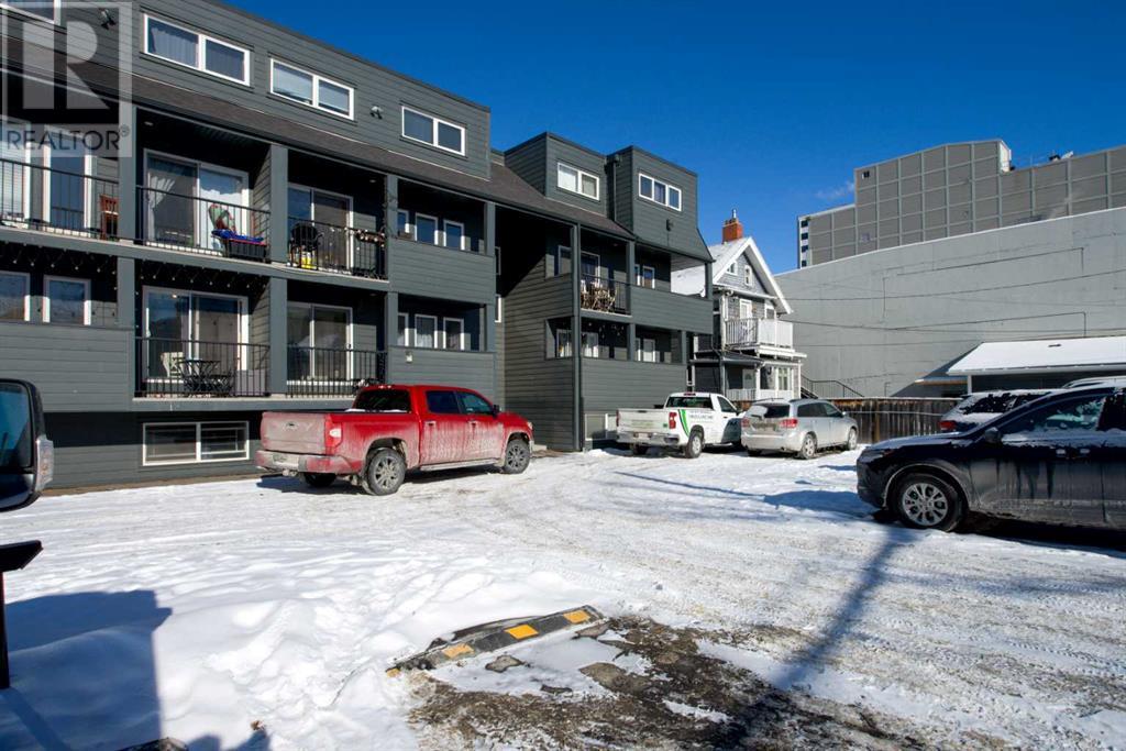 Single Family House Multi-level for Sale in    Avenue SW Cliff Bungalow Calgary 