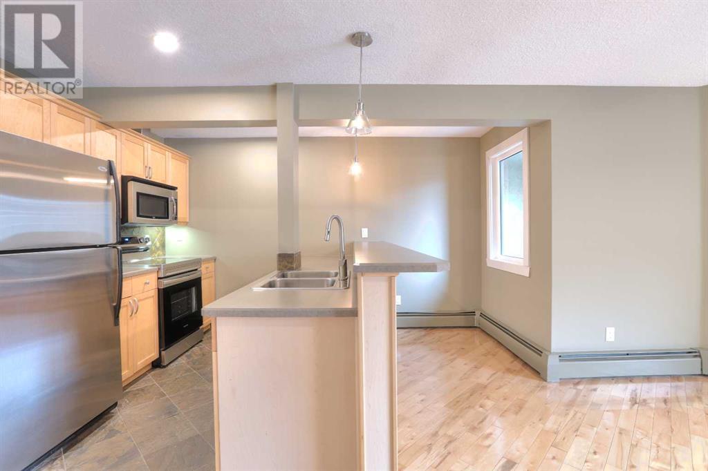 Single Family House for Sale in    Street NE Renfrew Calgary 