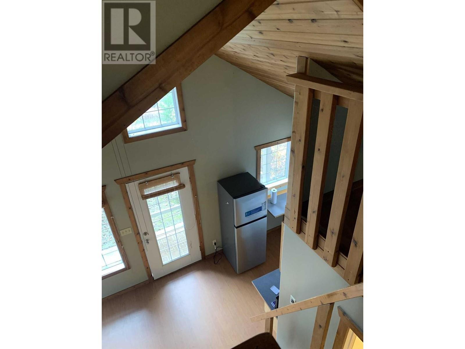 Photo 4 of 5525 Ducksway Road, Winlaw BC