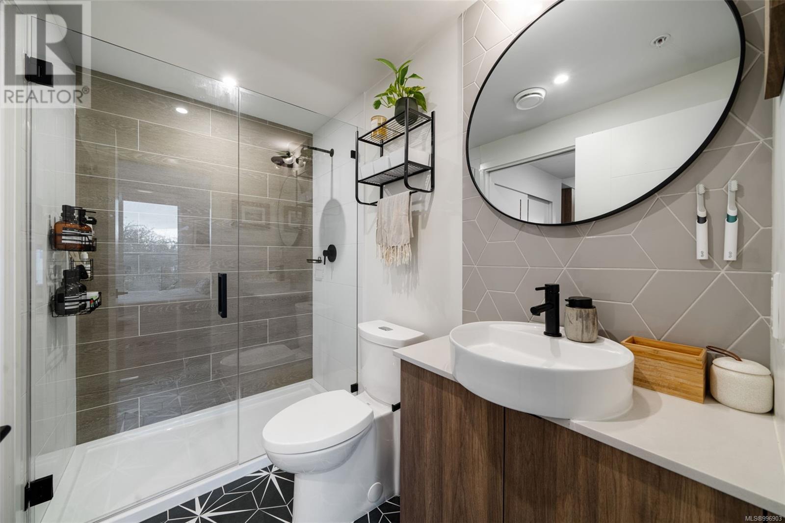 507 1301 Hillside Ave, Victoria