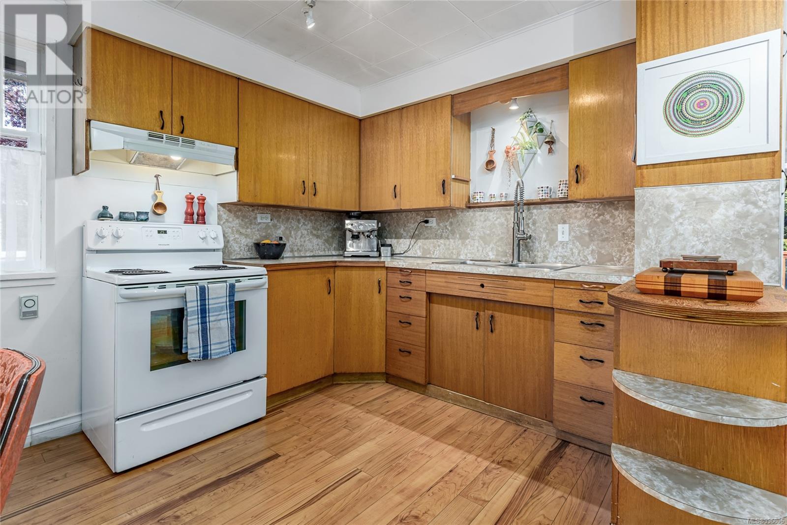 3352 Second St, Cumberland
