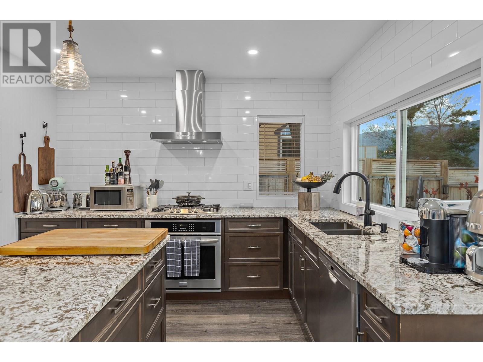  832 Manhattan Drive, Kelowna