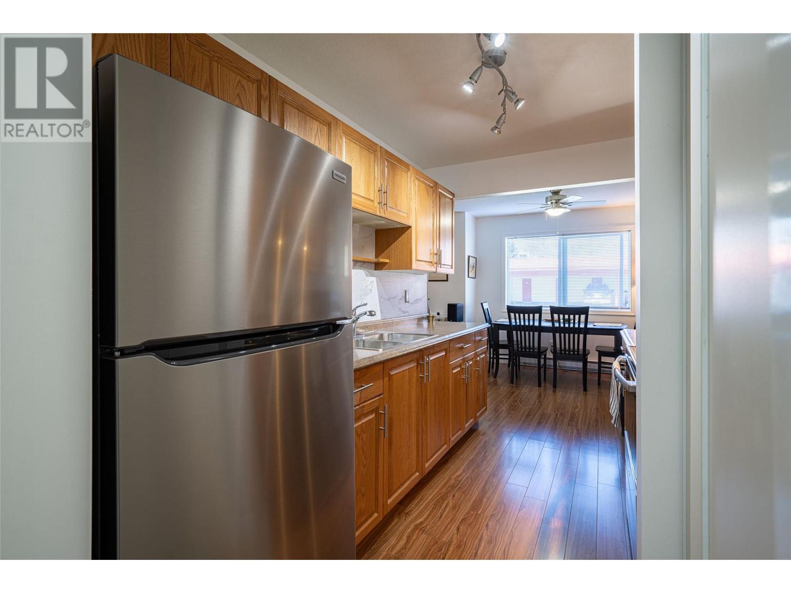 120 2085 Gordon Drive, Kelowna