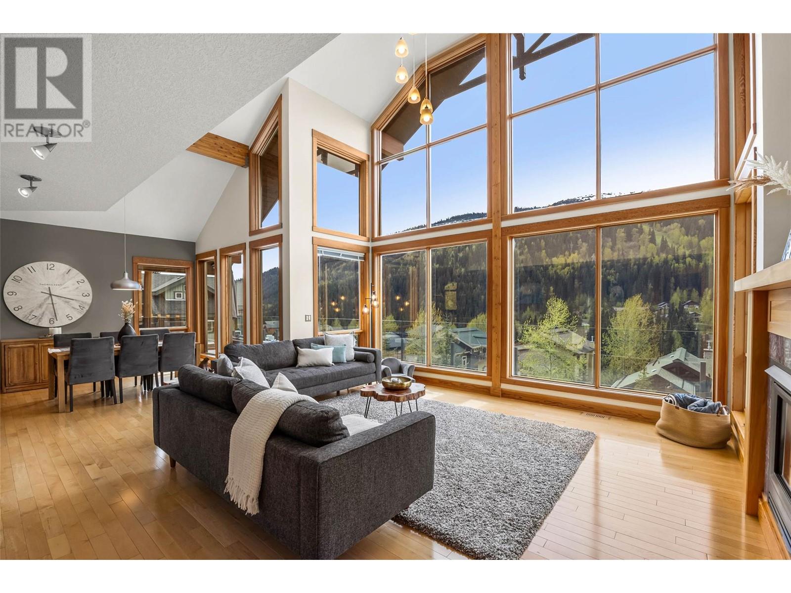 2417 Fairways Drive, Sun Peaks