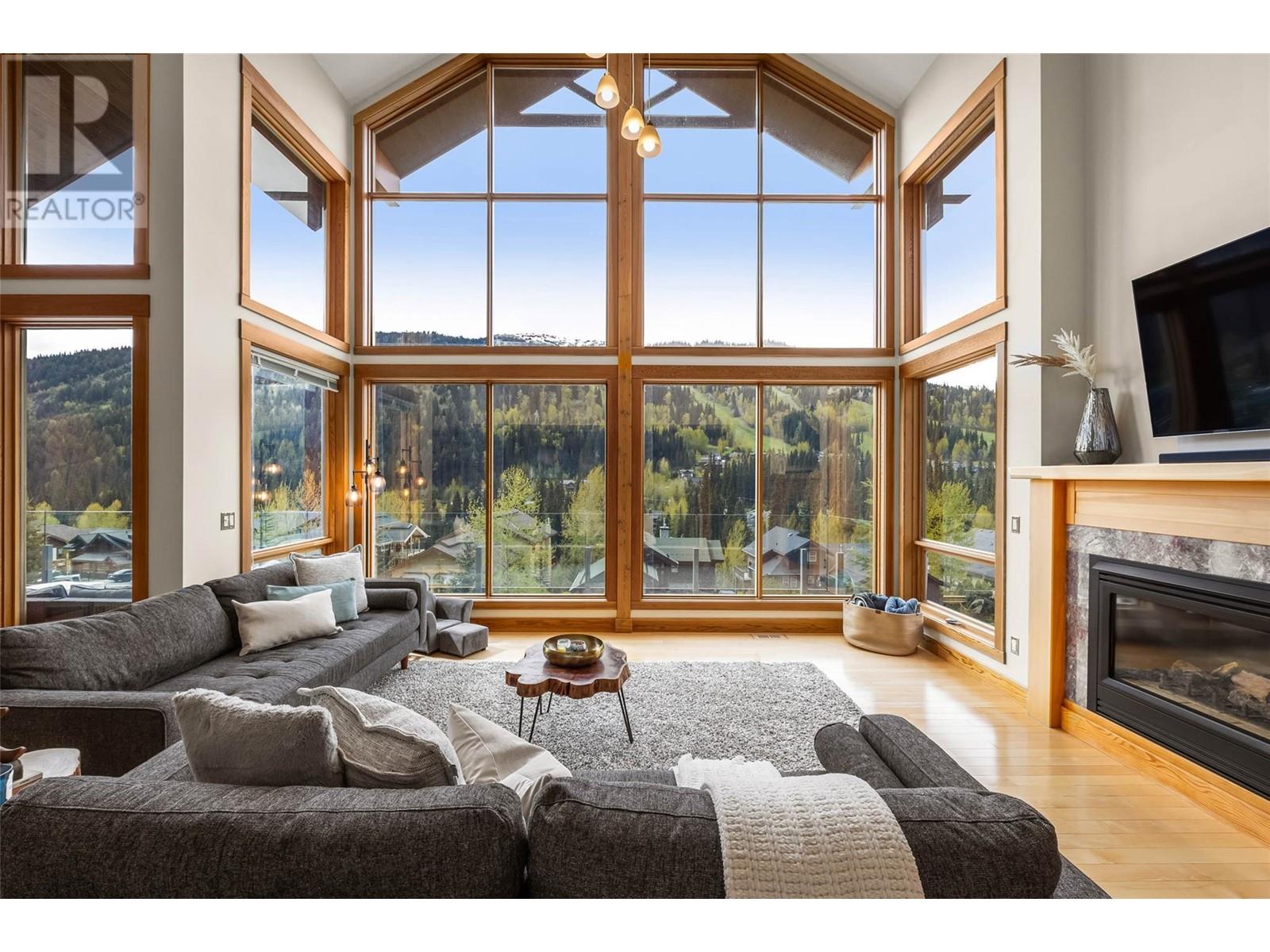 2417 Fairways Drive, Sun Peaks