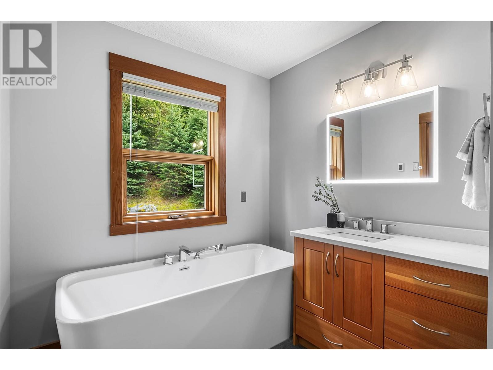 2417 Fairways Drive, Sun Peaks