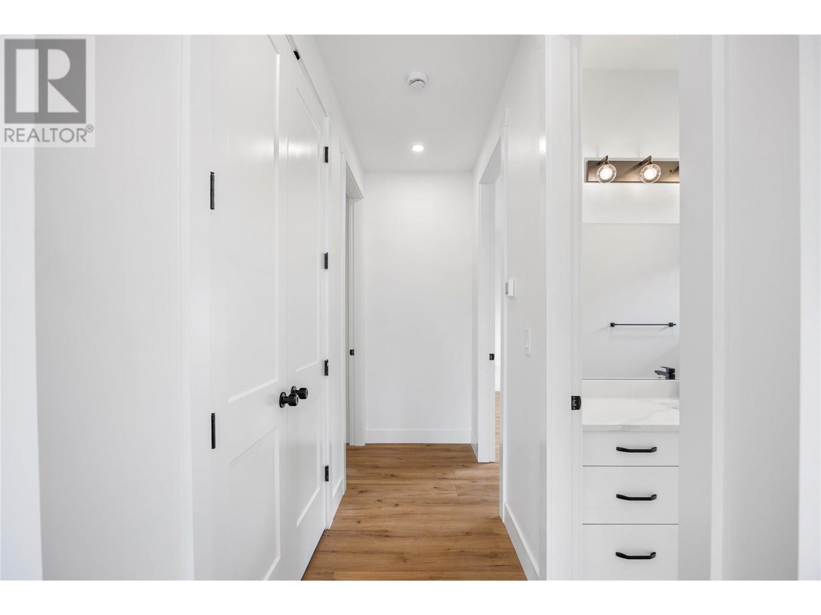7455 Stampede Trail, Anglemont
