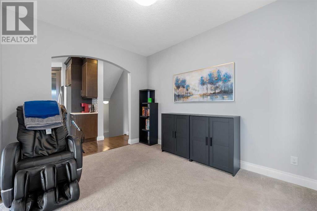Single Family House for Sale in  Sherwood Square NW Sherwood Calgary 