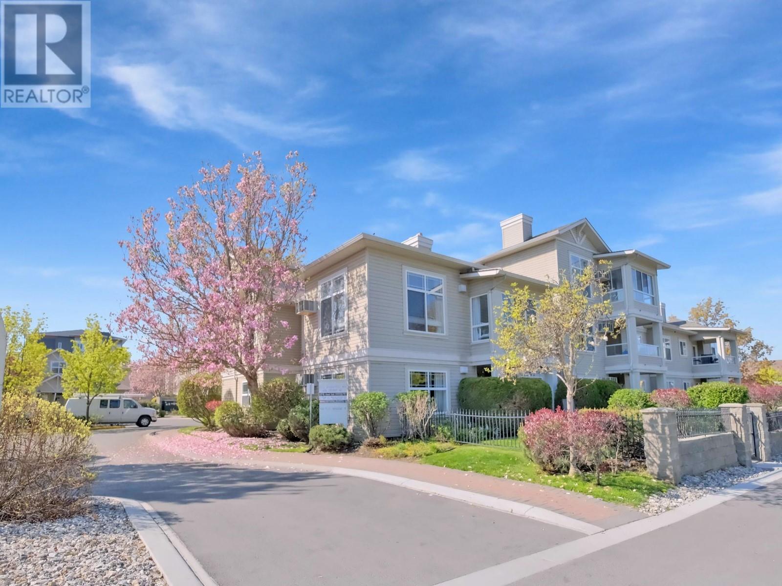218 555 Houghton Road, Kelowna