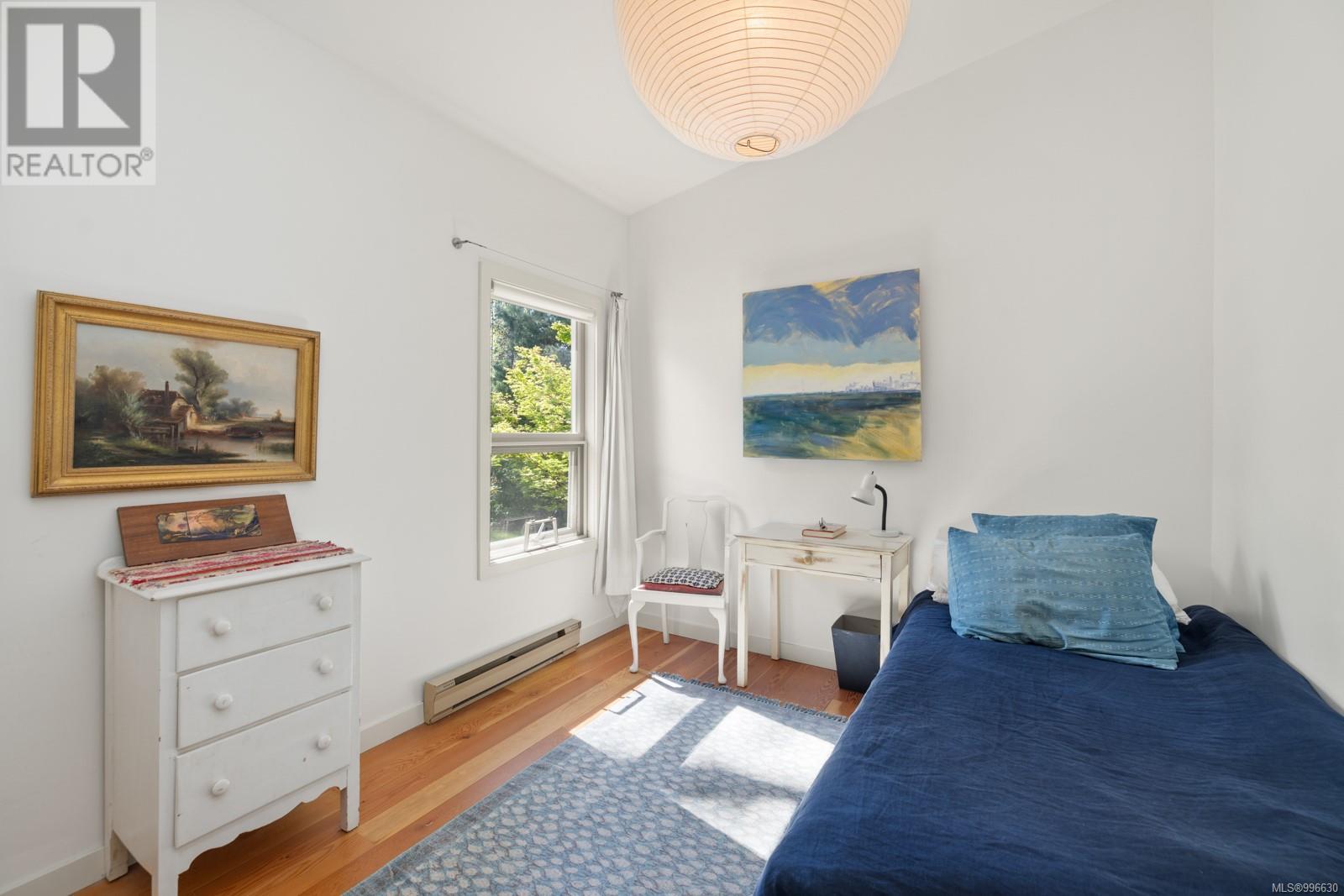 9710 Glenelg Ave, North Saanich