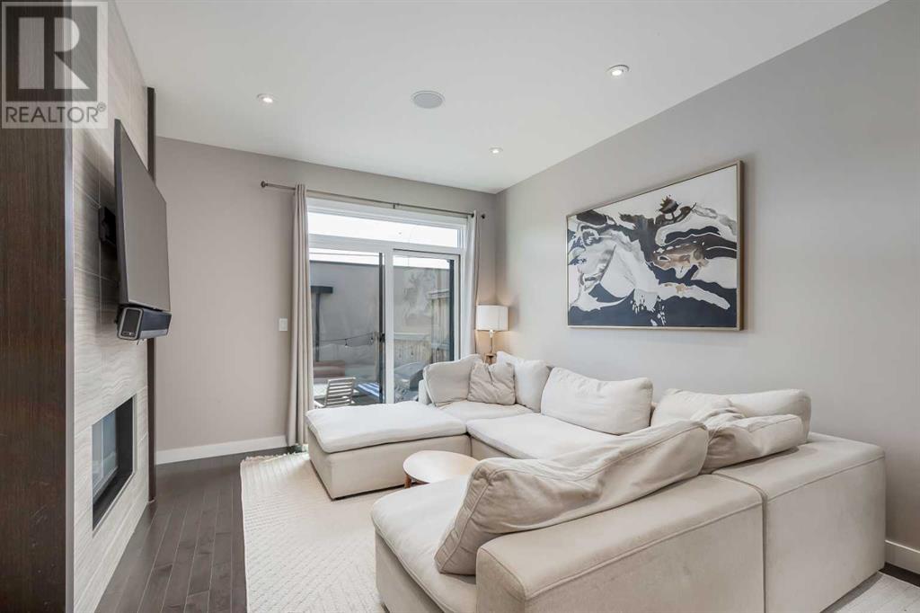 Single Family House for Sale in   A Street SW Richmond Calgary 