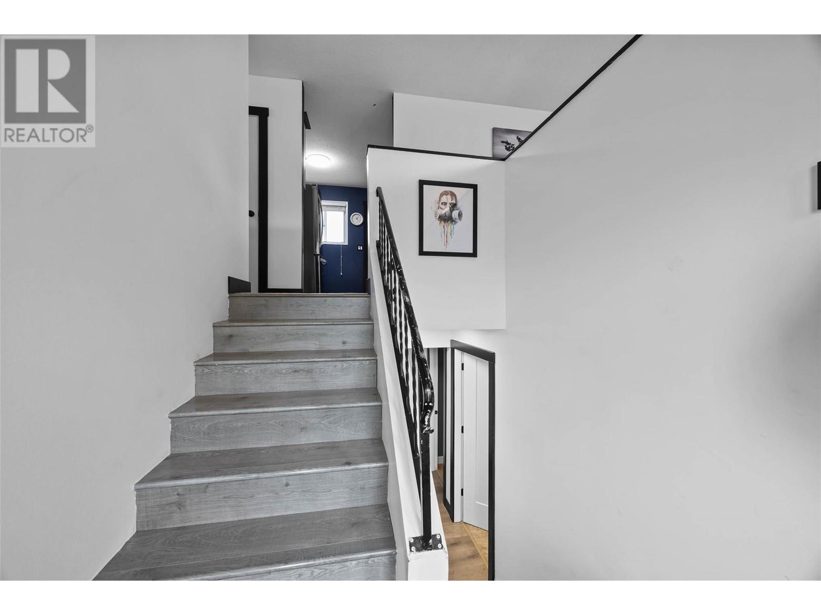 Photo 13 of 542 Lynwood Avenue, Kamloops BC