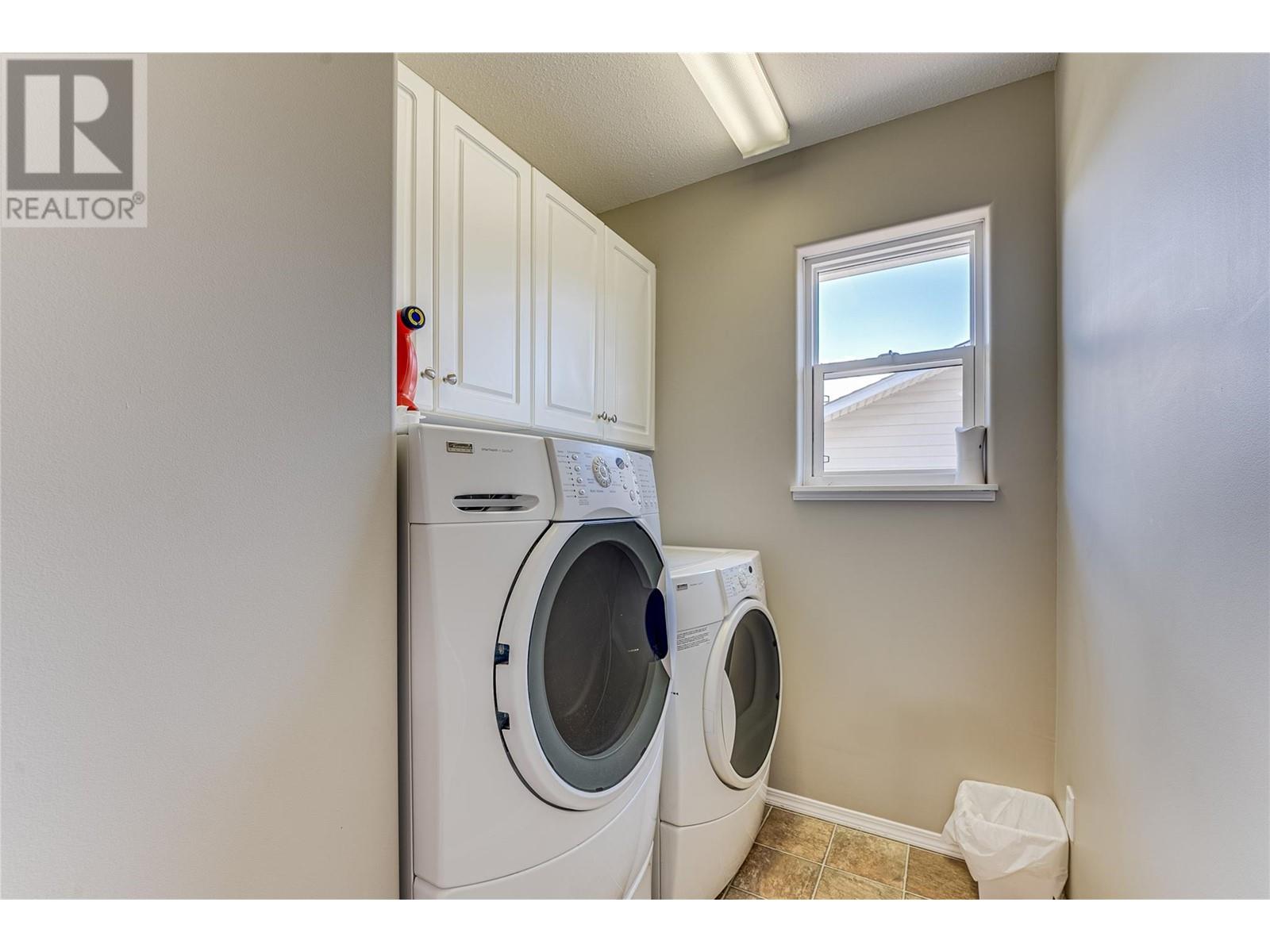  855 8 Avenue, Vernon
