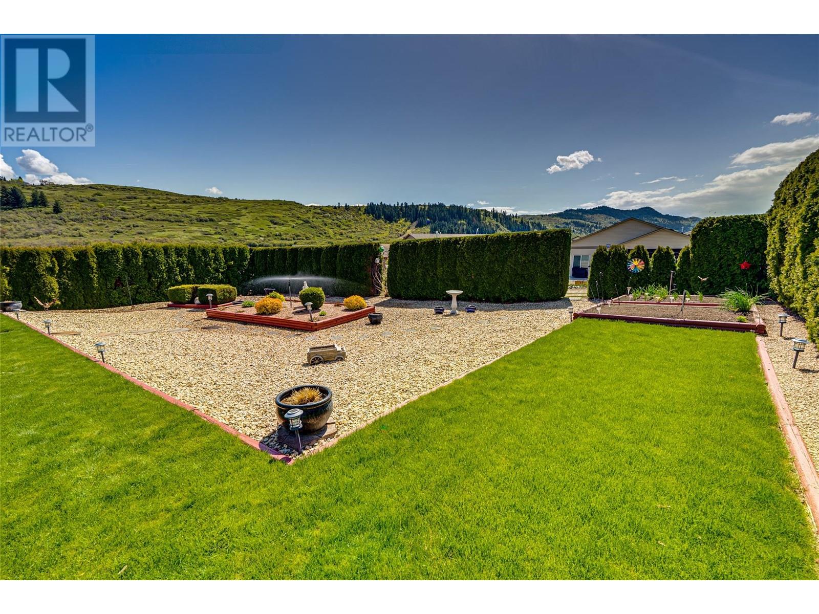  855 8 Avenue, Vernon
