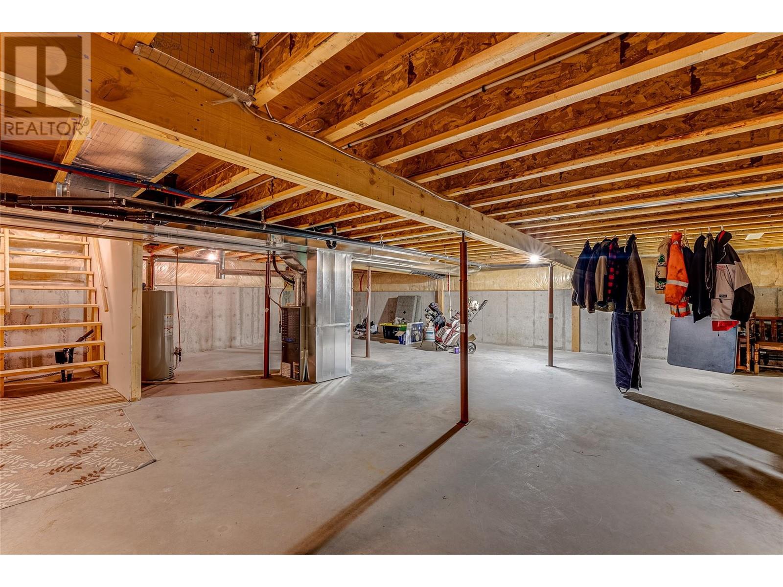  855 8 Avenue, Vernon