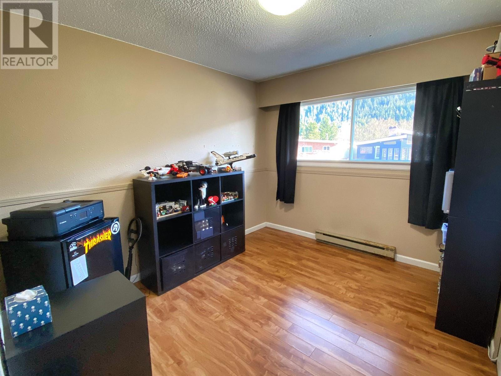 315 ALBERTA PLACE