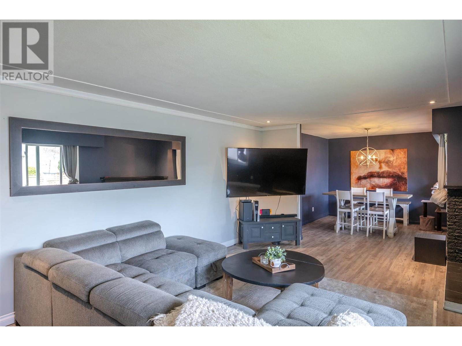 402 Heather Road, Penticton