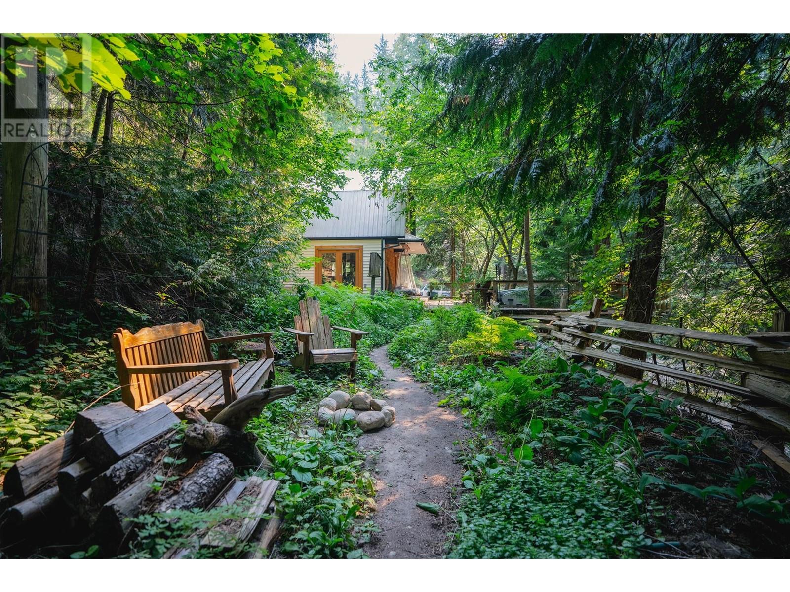 Photo 17 of 5396 6 Highway, Winlaw BC