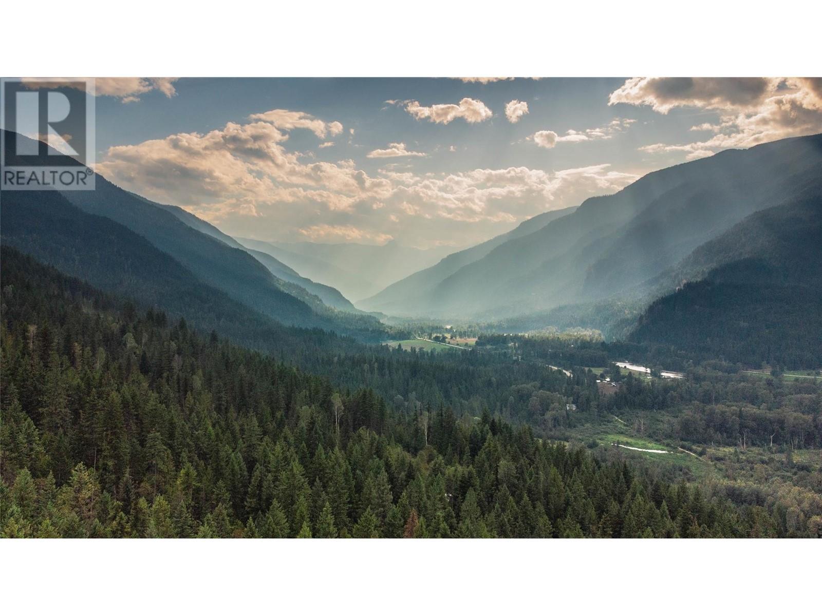 Photo 11 of 5396 6 Highway, Winlaw BC