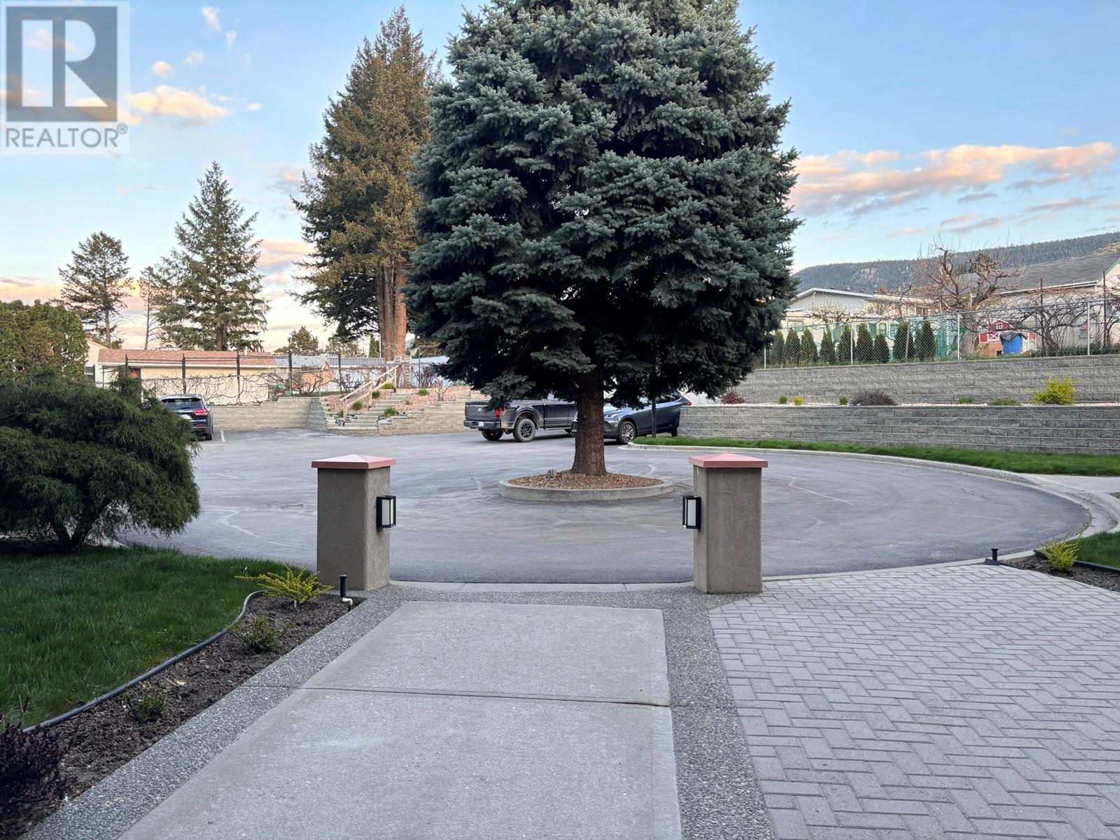 2169 Flamingo Road Unit# 304, Kamloops