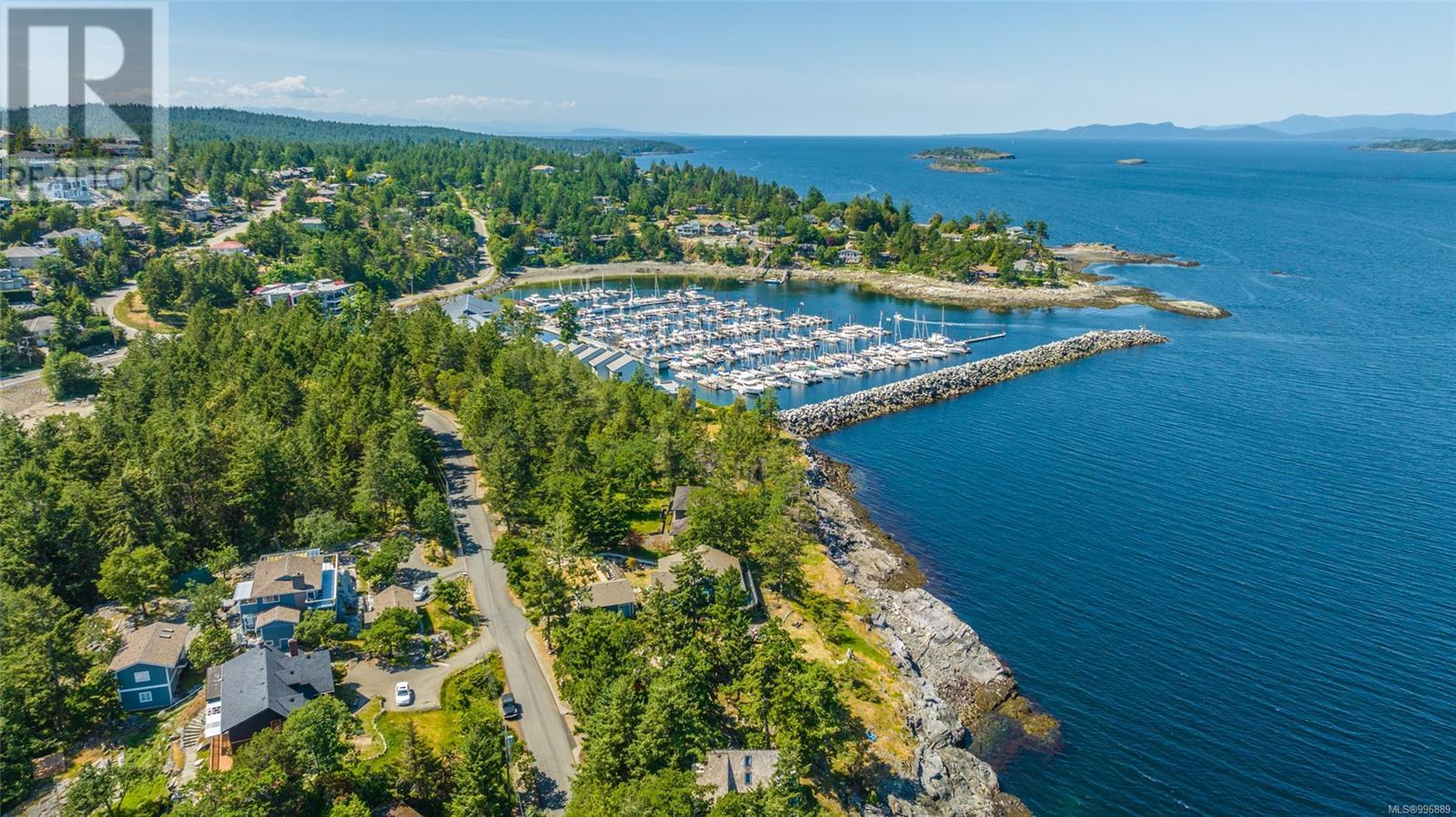 207 3529 Dolphin Dr, Nanoose Bay