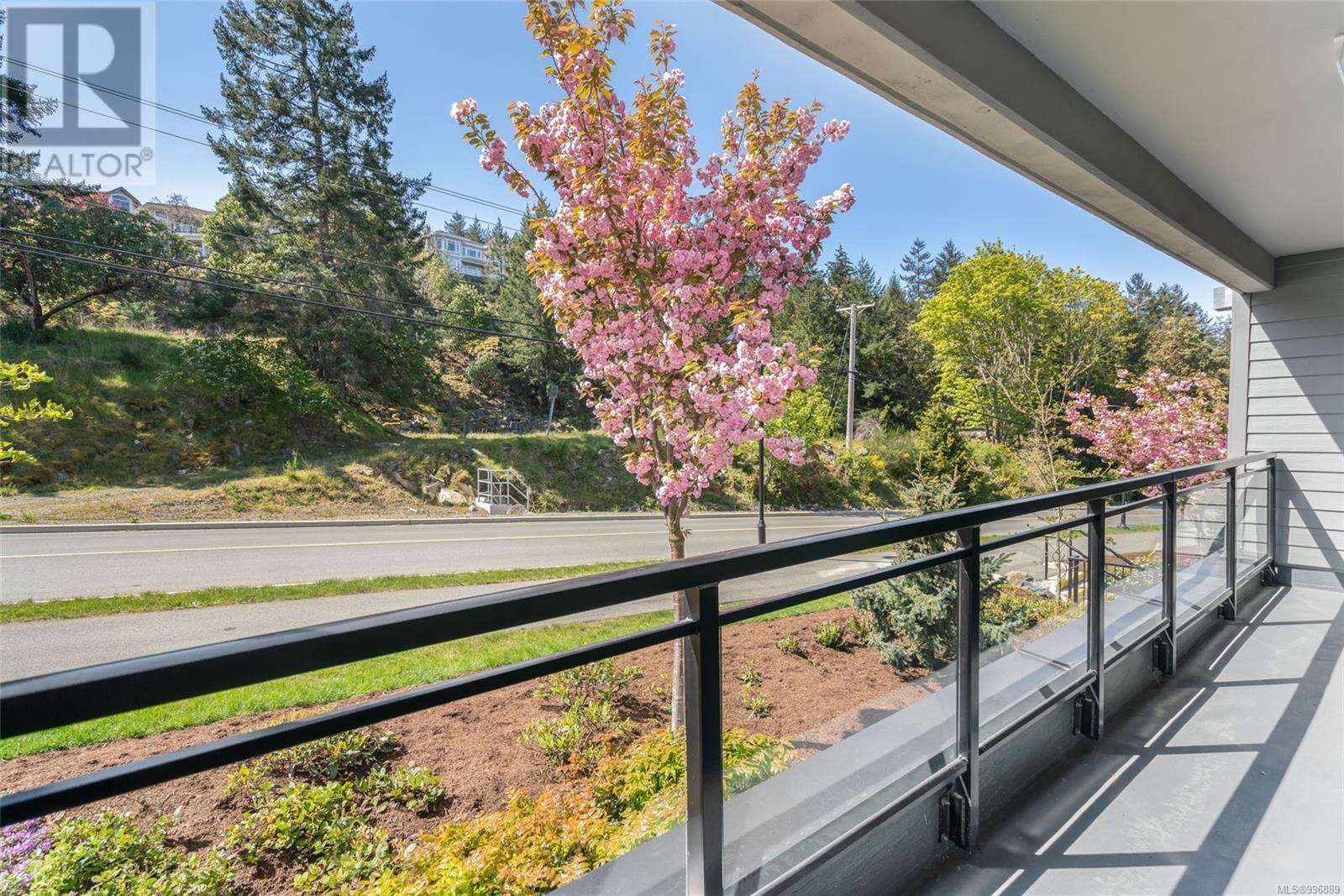 207 3529 Dolphin Dr, Nanoose Bay