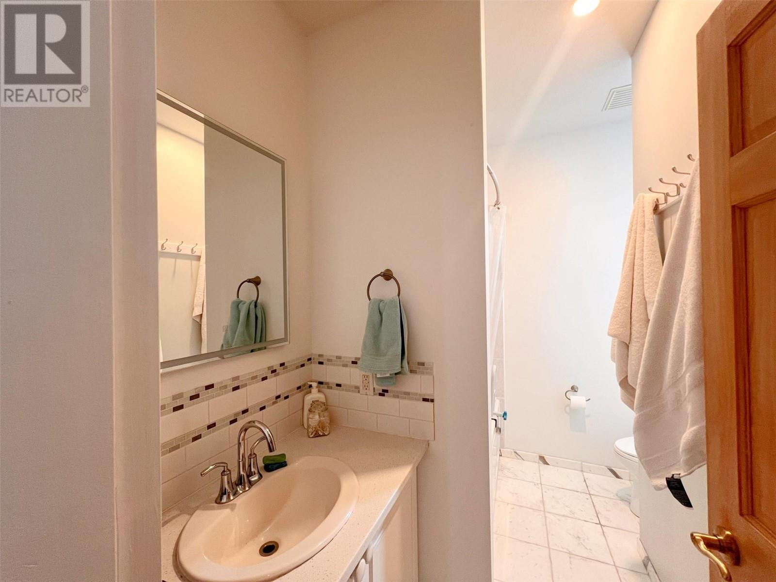  3765 Lornell Crescent, Peachland