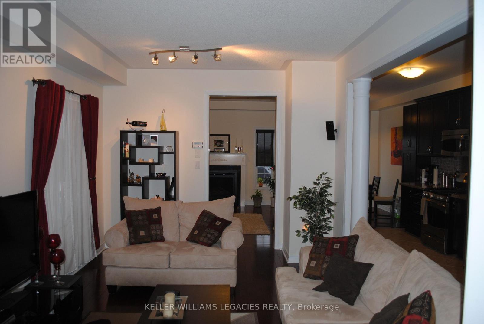 Single Family House for Sale in  PAPERBARK AVENUE Vaughan (Patterson) 