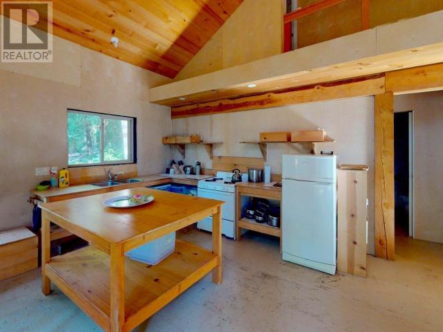 1157 TENNYSON RD, Savary Island