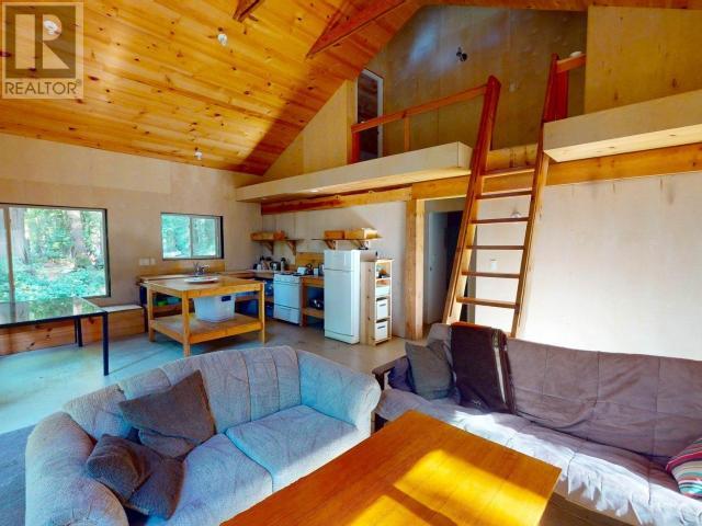 1157 TENNYSON RD, Savary Island