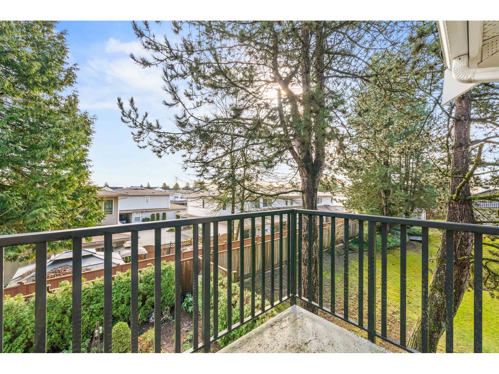 1 10098 154 STREET, Surrey real estate listing R2995693