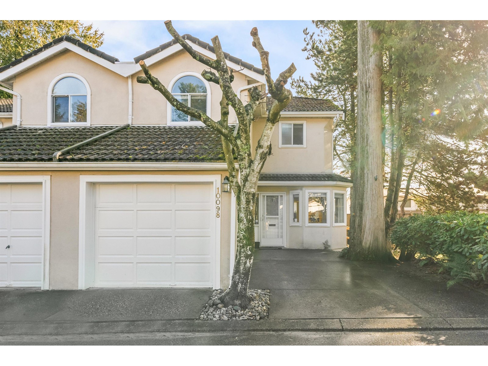1 10098 154 STREET, Surrey real estate listing R2995693