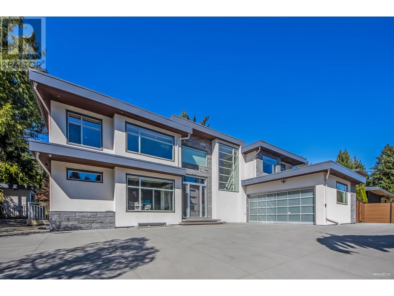 3771 SOUTHRIDGE AVENUE, West Vancouver