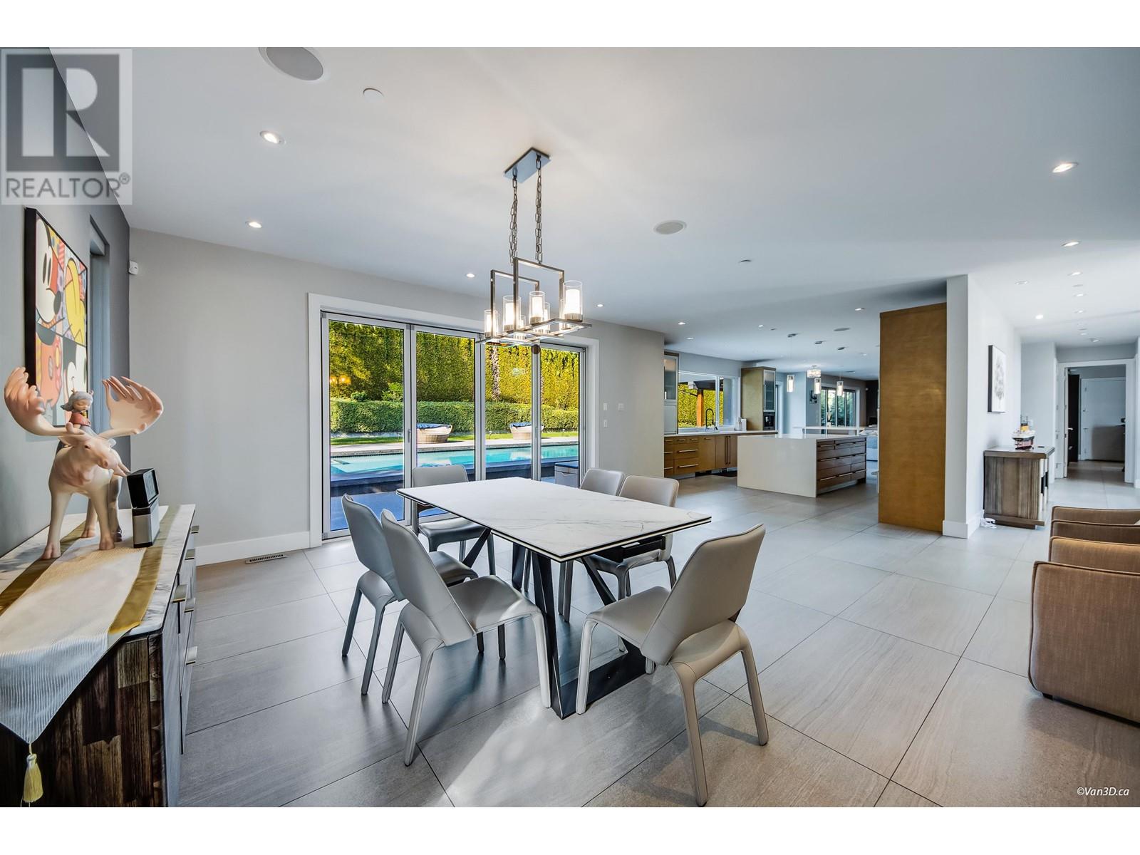3771 SOUTHRIDGE AVENUE, West Vancouver