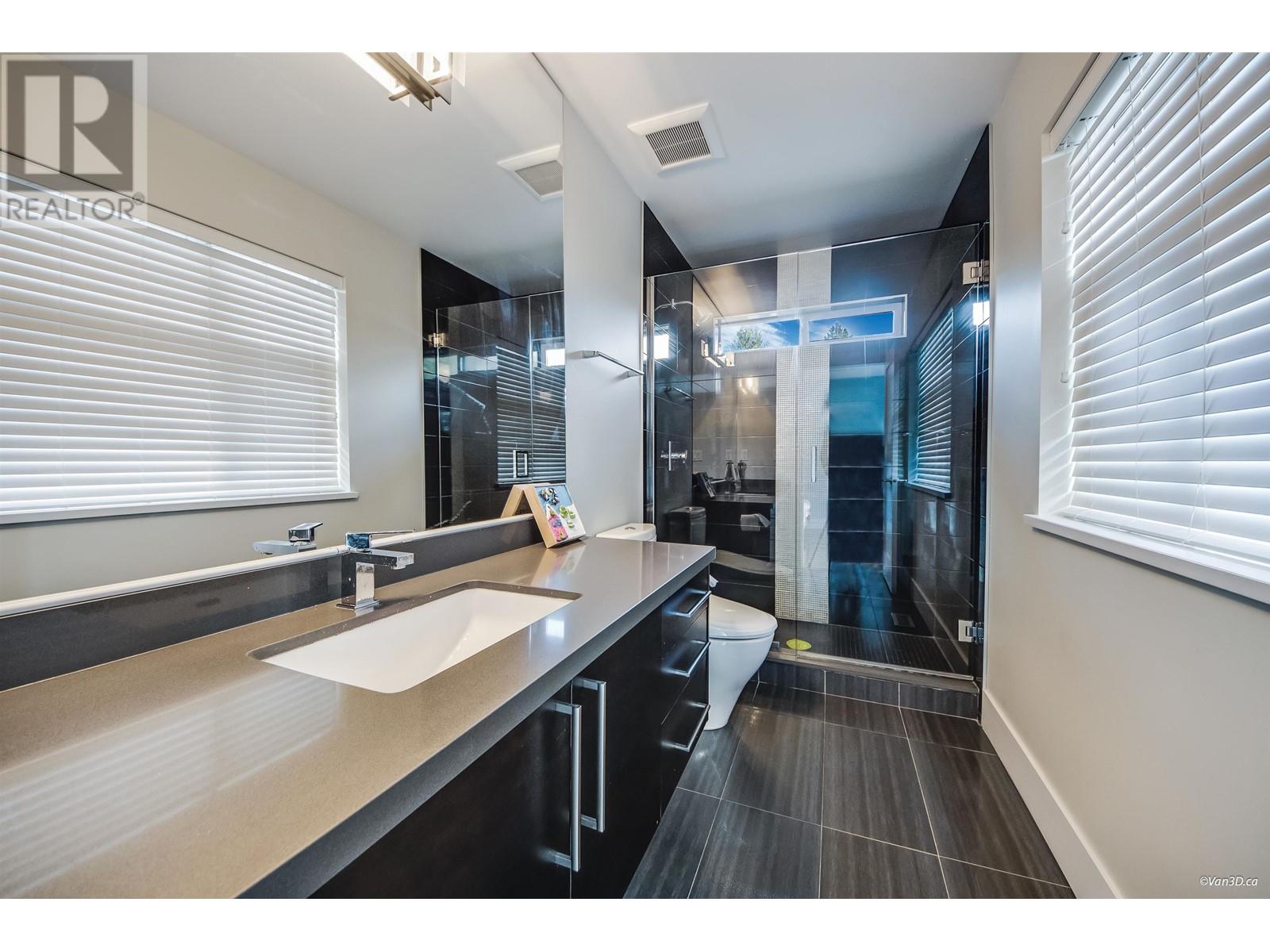 3771 SOUTHRIDGE AVENUE, West Vancouver
