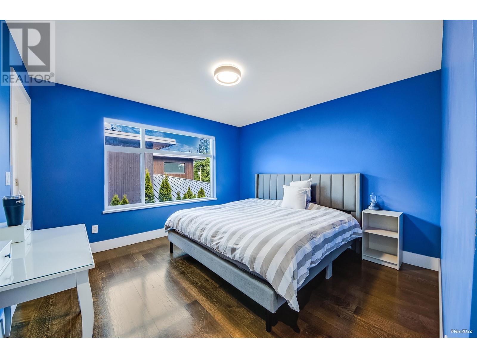 3771 SOUTHRIDGE AVENUE, West Vancouver