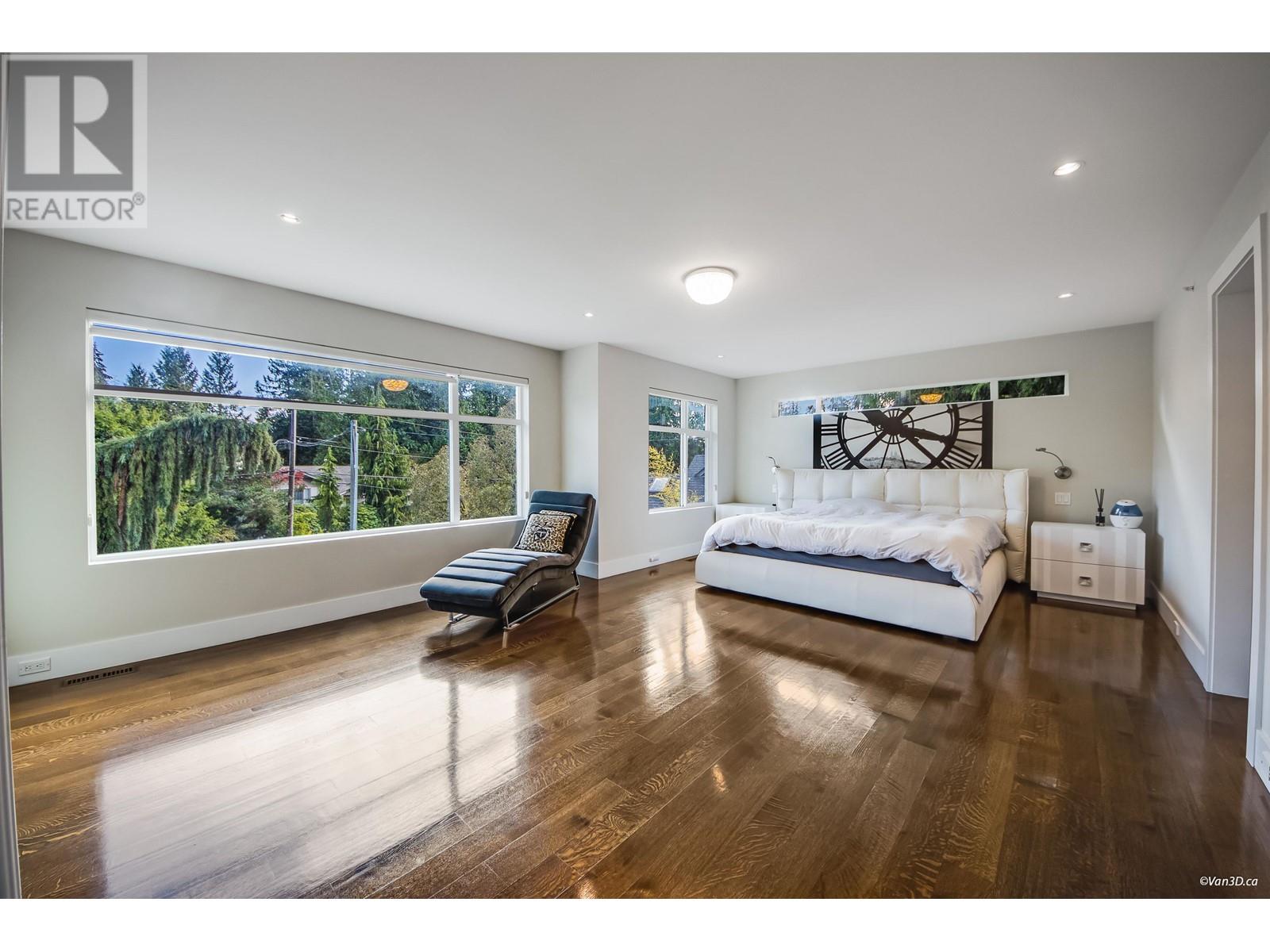 3771 SOUTHRIDGE AVENUE, West Vancouver