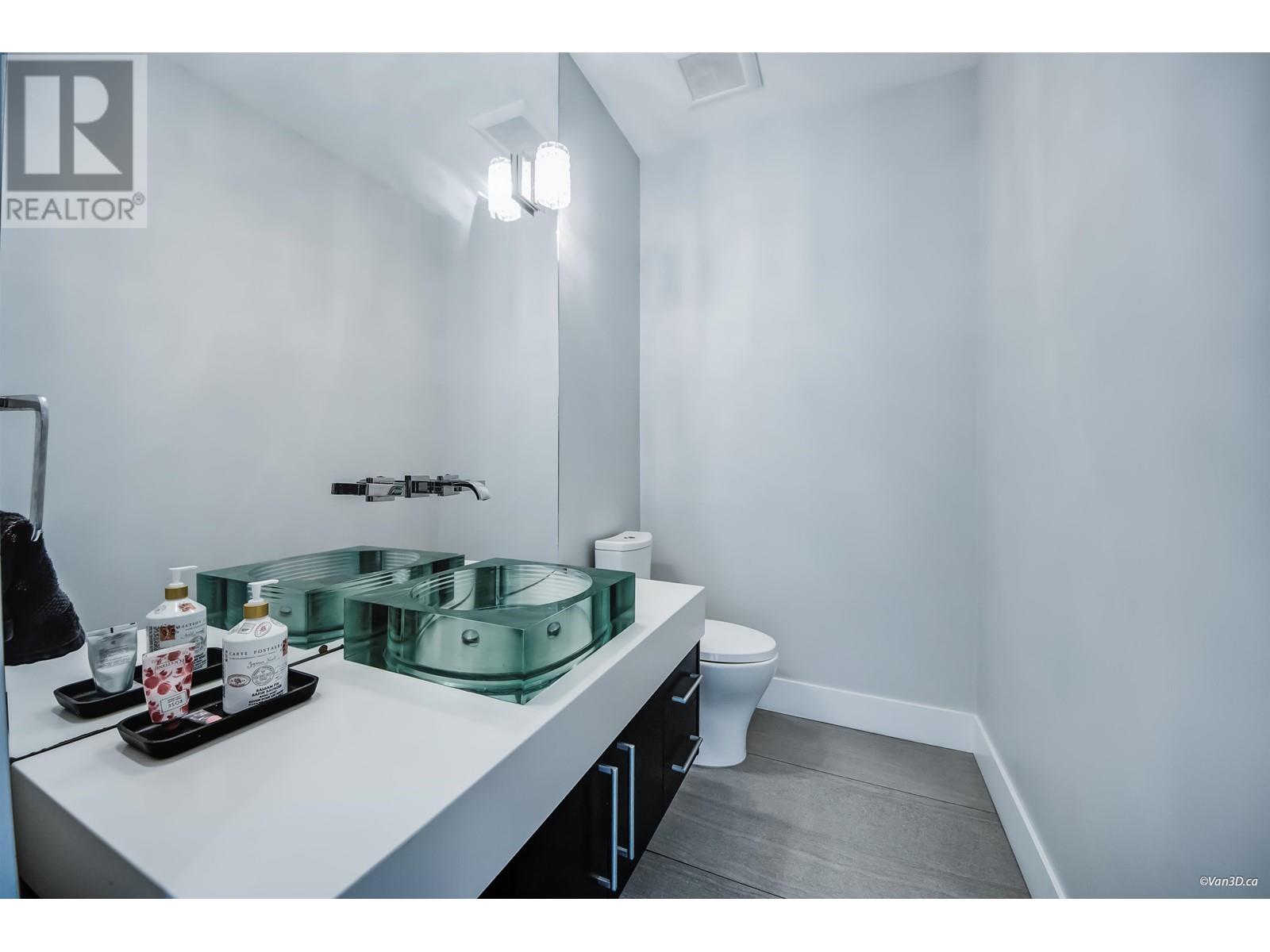 3771 SOUTHRIDGE AVENUE, West Vancouver