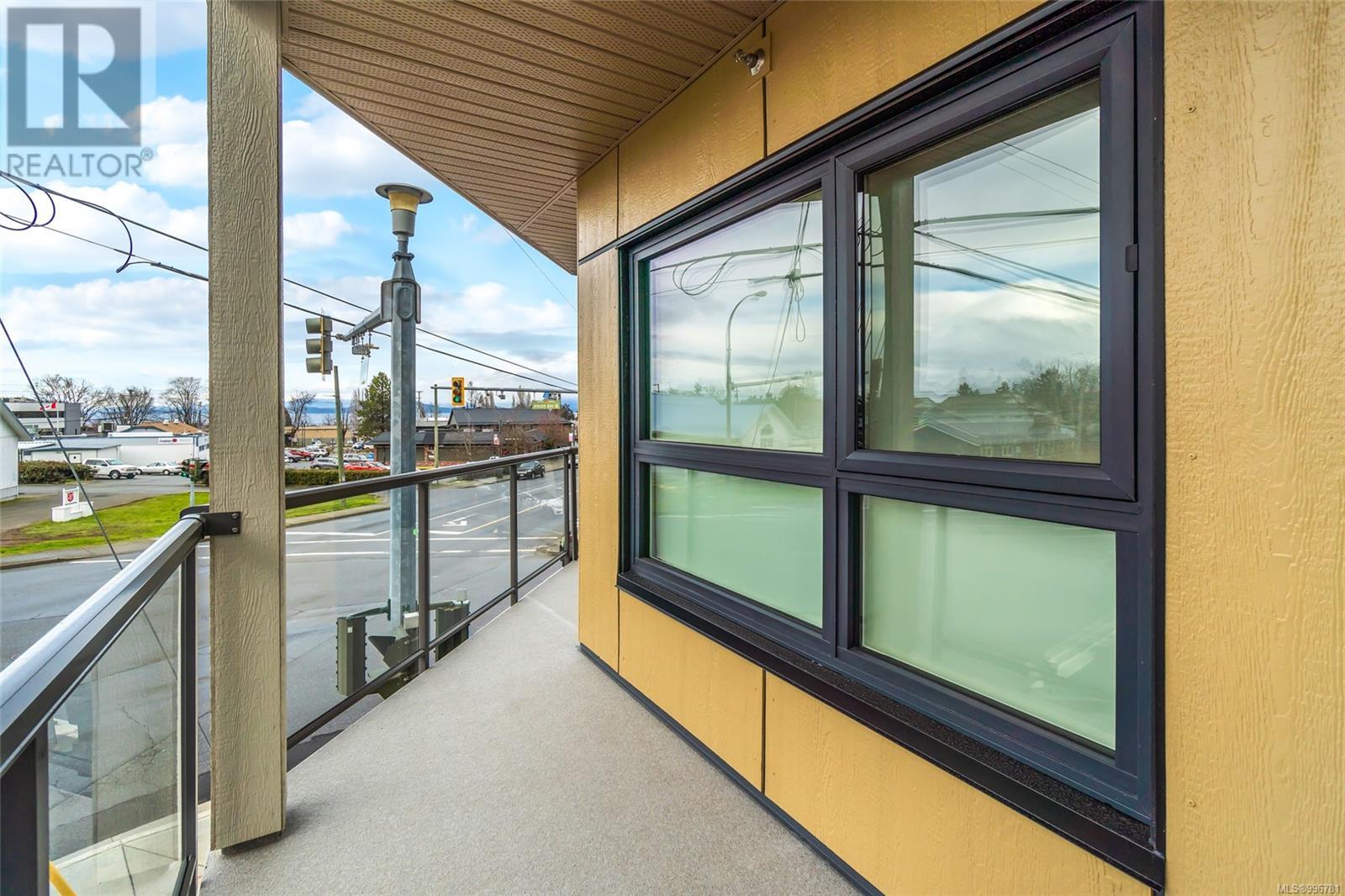 207 140 Jensen Ave W, Parksville real estate listing 996781