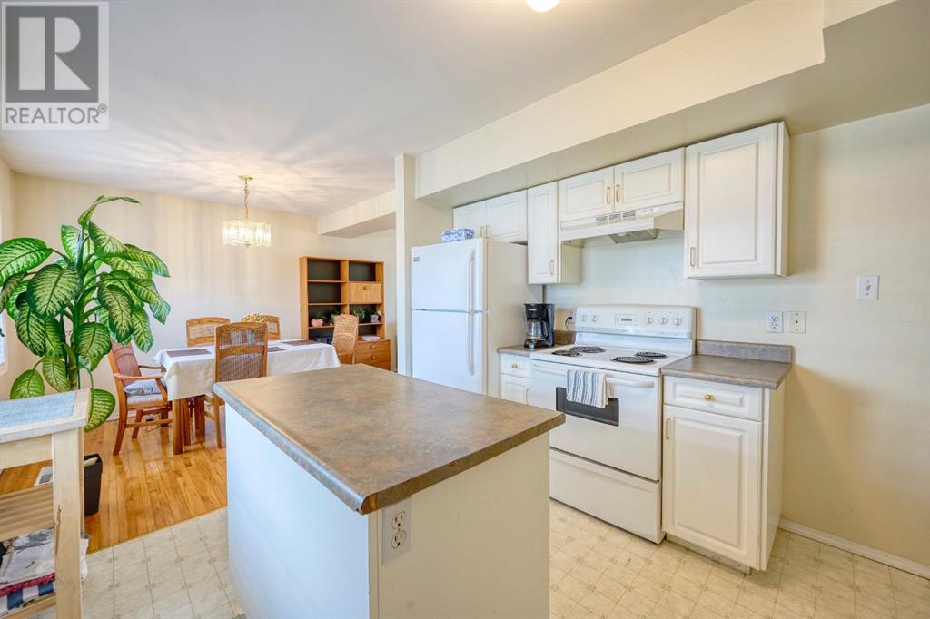 Single Family House for Sale in  Regal Park NE Renfrew Calgary 