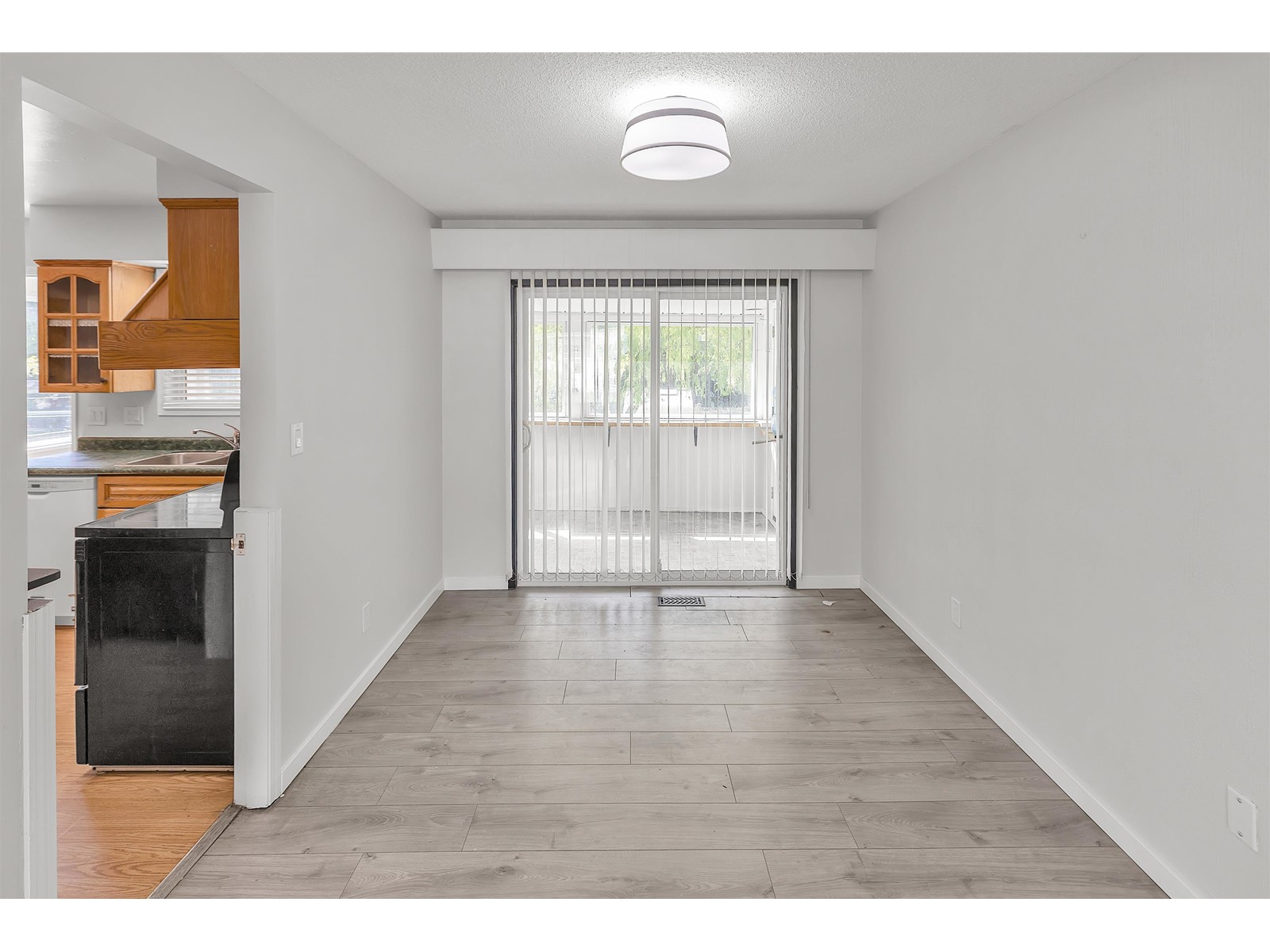 Photo 6 of 2549 Sugarpine Street, Abbotsford BC