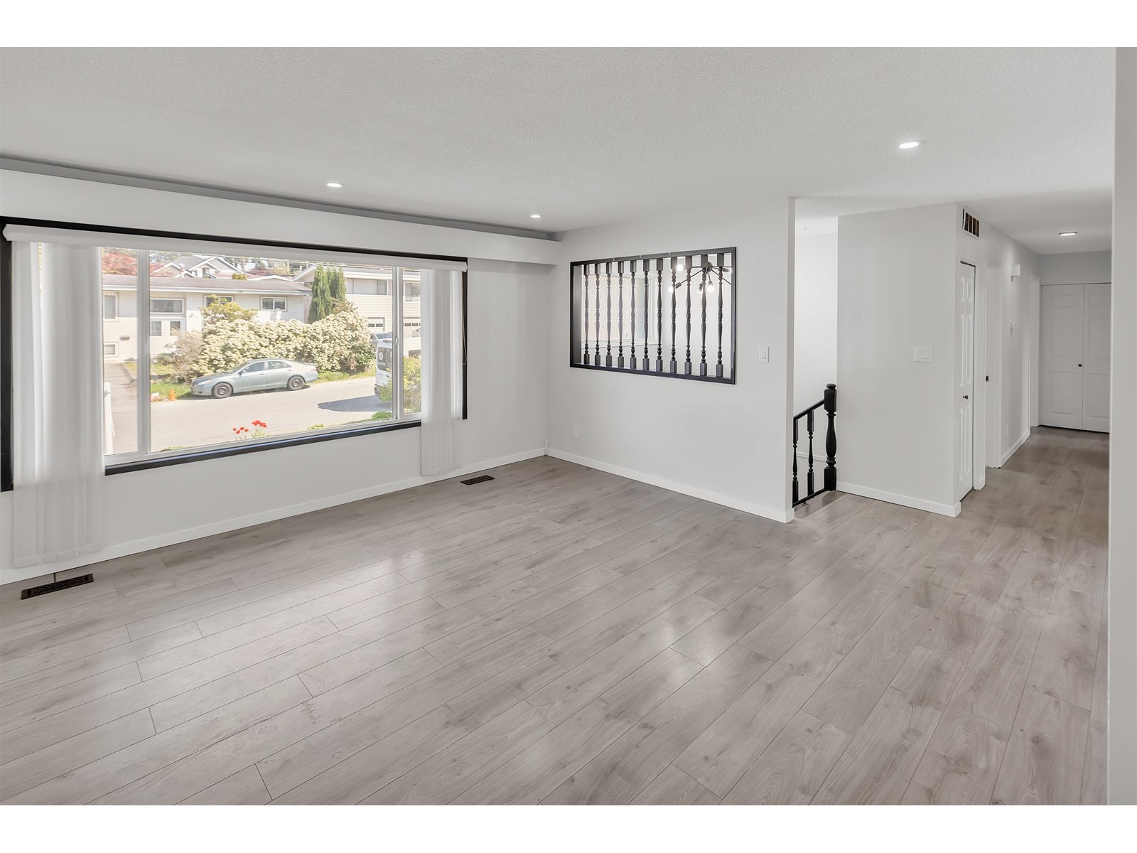 Photo 4 of 2549 Sugarpine Street, Abbotsford BC